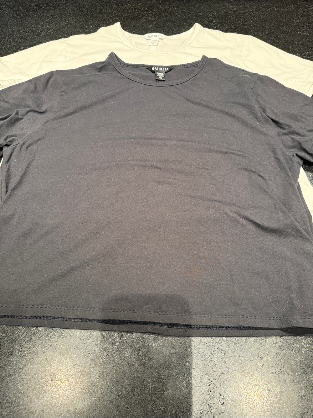 NWOT 2 Athleta Cropped Crew Neck Short Sleeve Shirts - Black and White